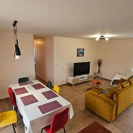 Casa de Férias Maison De Plain-pied Jardin Calme - 6 Pers. - Fr-1-71-112 *