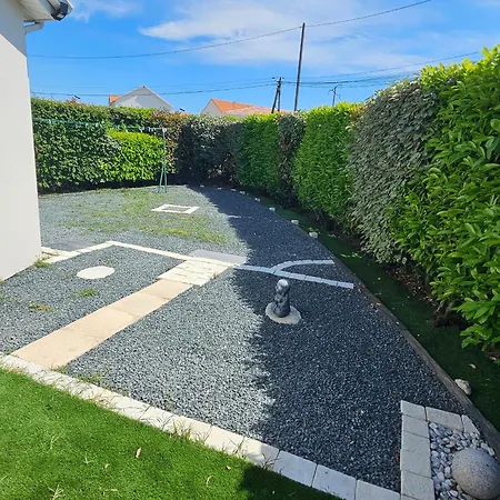 Casa de Férias Maison De Plain-pied Jardin Calme - 6 Pers. - Fr-1-71-112 Royan
